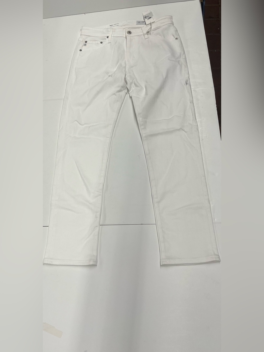 NEW AG Jeans Men's White Straight-Leg Jeans Size 30